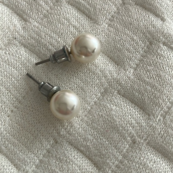 Pearls fantasy earrings - Picture 1 of 2